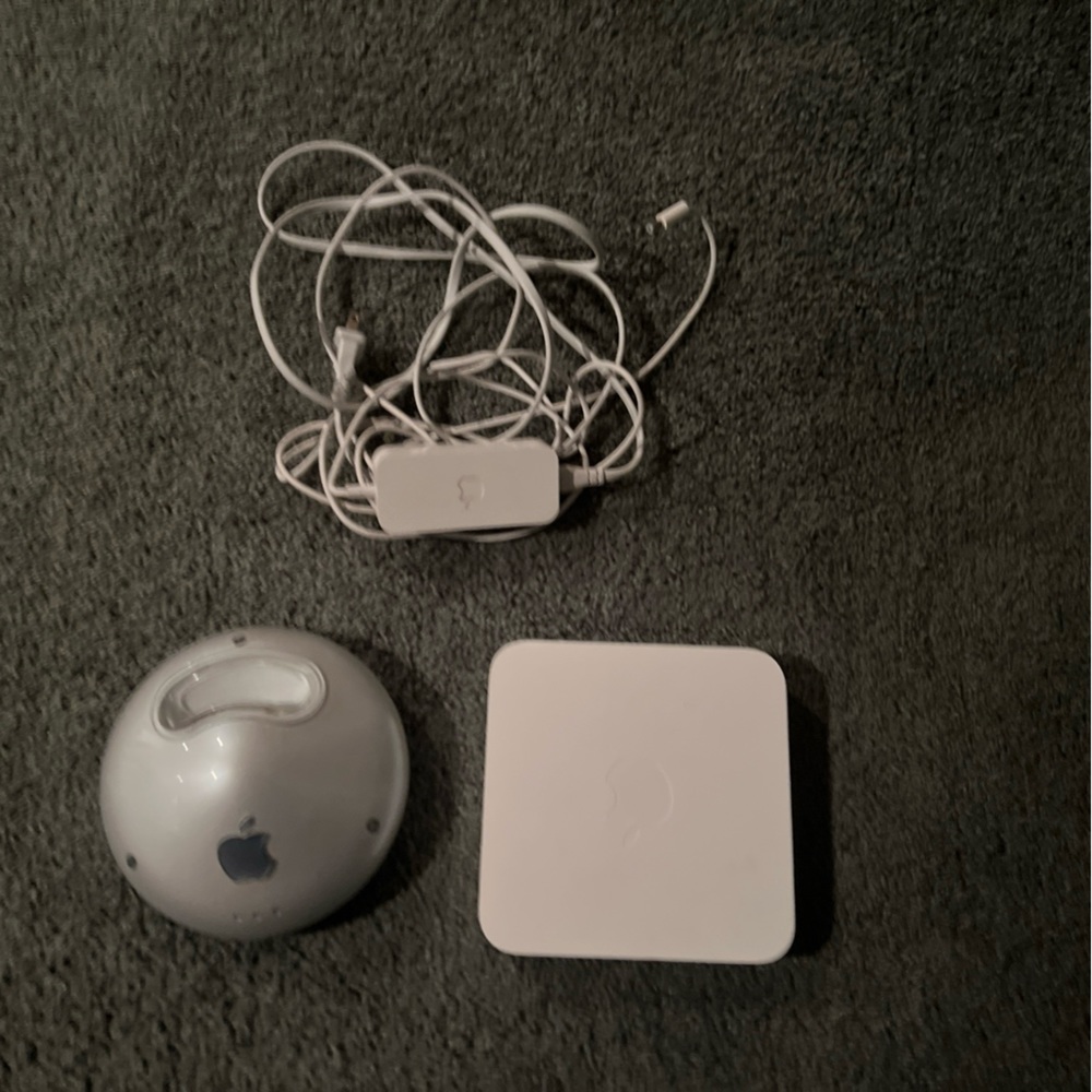 VINTAGE APPLE EXTREME ROUTER & MODEM